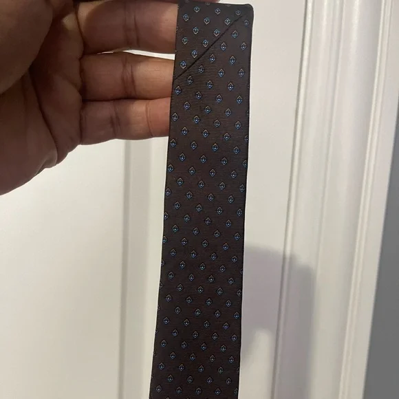 Christian Dior Tie Brown with bluish spot designs Sz Os - Picture 5 of 16